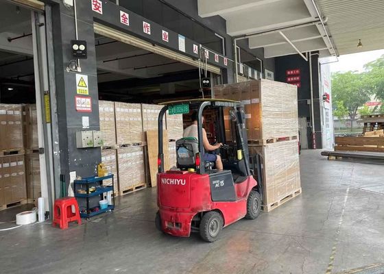 The Bonded Warehouse In Shanghai, China Has In-Warehouse Value-Added Services And International Supply Chain Services